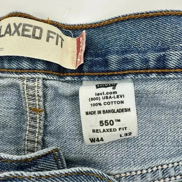 Levi’s 550 44”x32” relaxed fit jeans - Picture 3 of 6